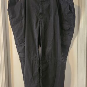 5.11 Men's Black Cargo/utility Pants Sz54 Byb24